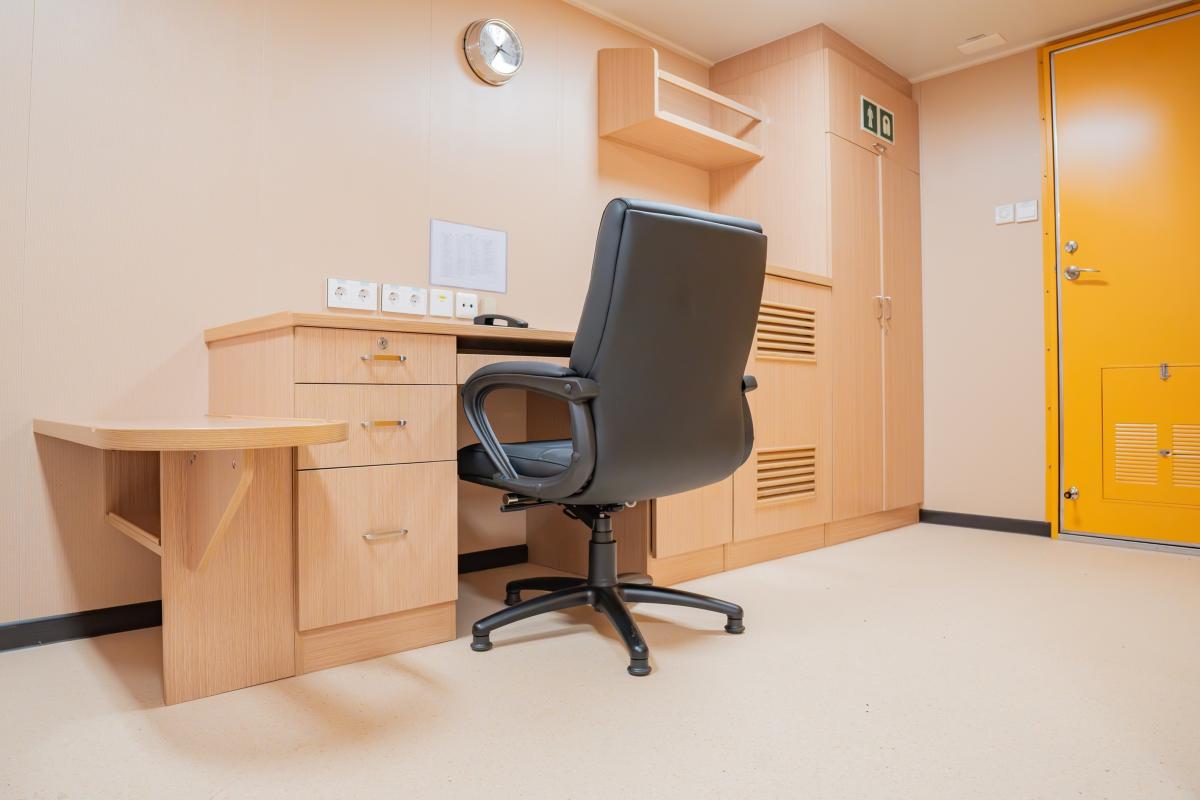 14000_teu_container_ship