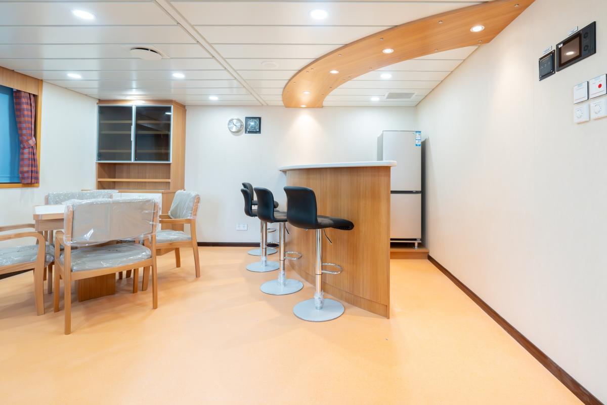 14000_teu_container_ship